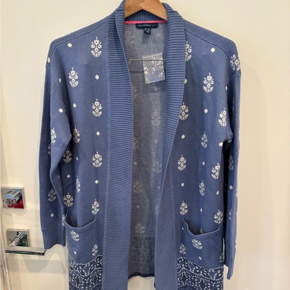 Isaac Mizrahi Sweaters - Isaac Mizrahi Blue and White Patterned Cardigan